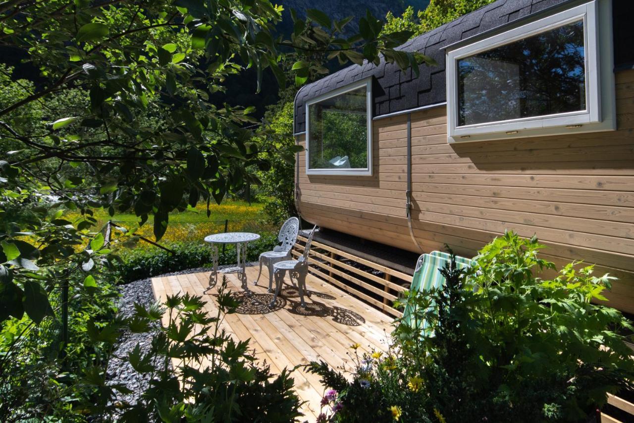 Tiny House With Terrace Villa Flam Bagian luar foto